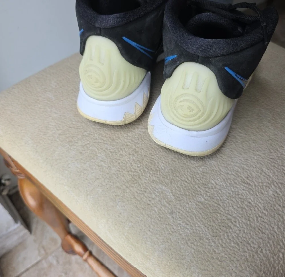 Nike Black and Neon Green Kyrie Youth Basketball Shoes Item#1074